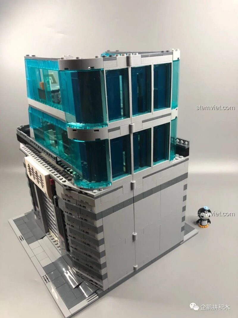 Góc nhìn từ trên xuống khu vực văn phòng tầng 3 Tòa Tháp Avengers Taige Blocks 55120, thể hiện bố cục và các chi tiết nhỏ, bộ xếp hình Trụ sở Avengers.