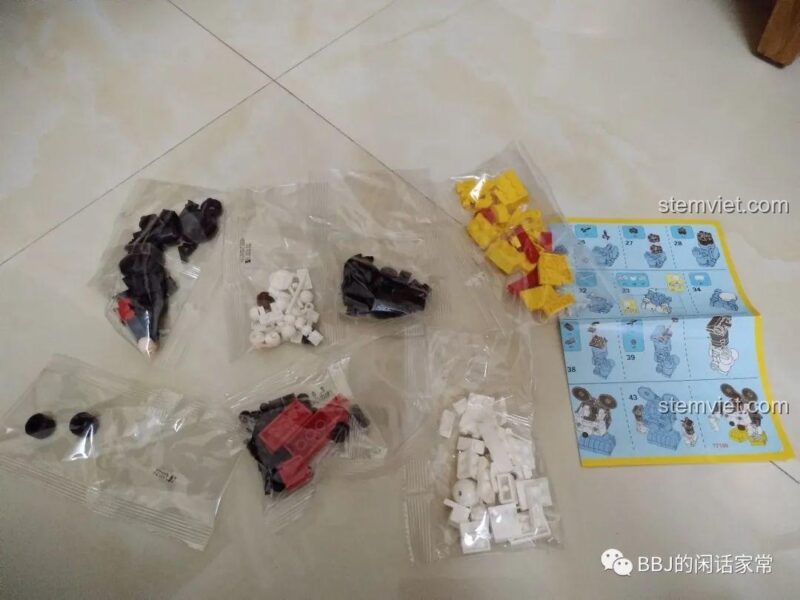 Các bộ phận của bộ lắp ráp 72100 Mickey Mecha