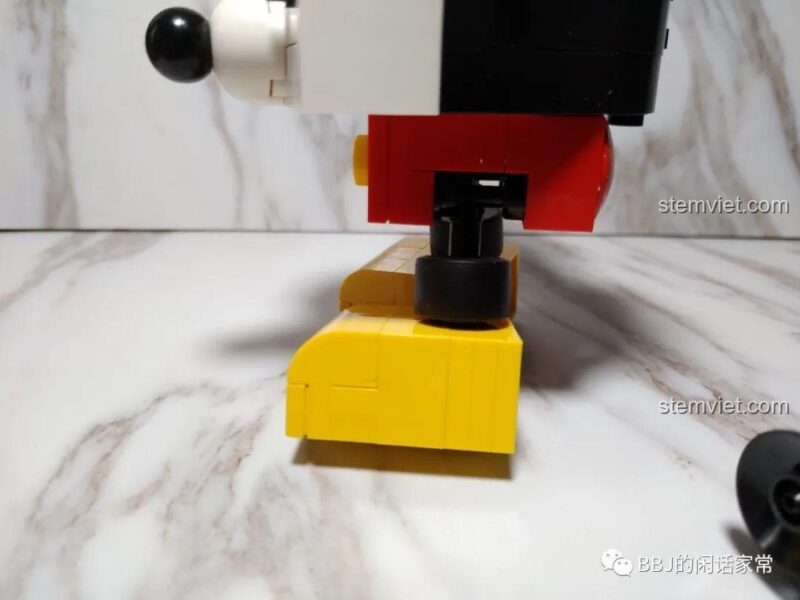 Mickey Mecha hoàn chỉnh từ bộ 72100