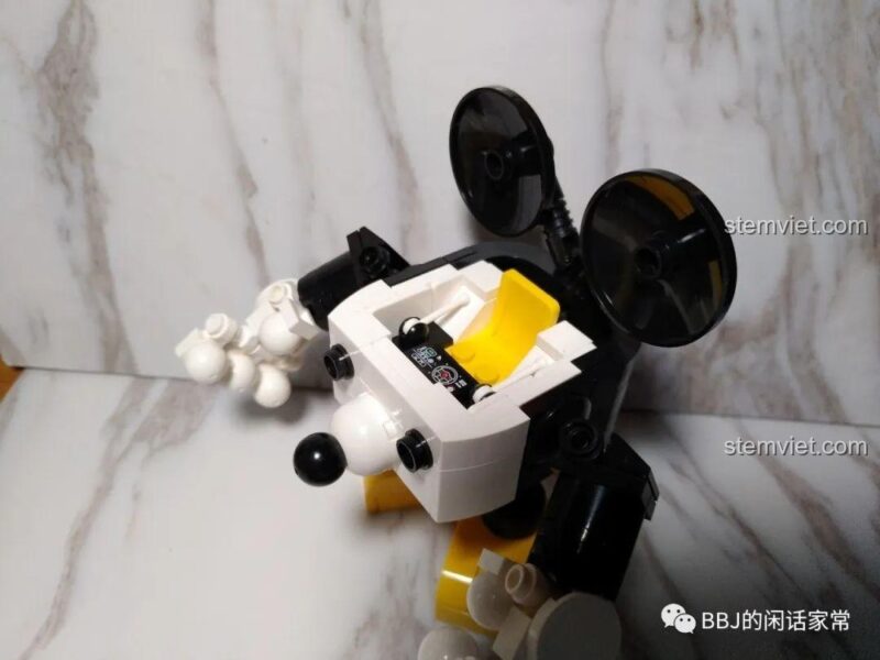 Quá trình lắp ráp 72100 Mickey Mecha