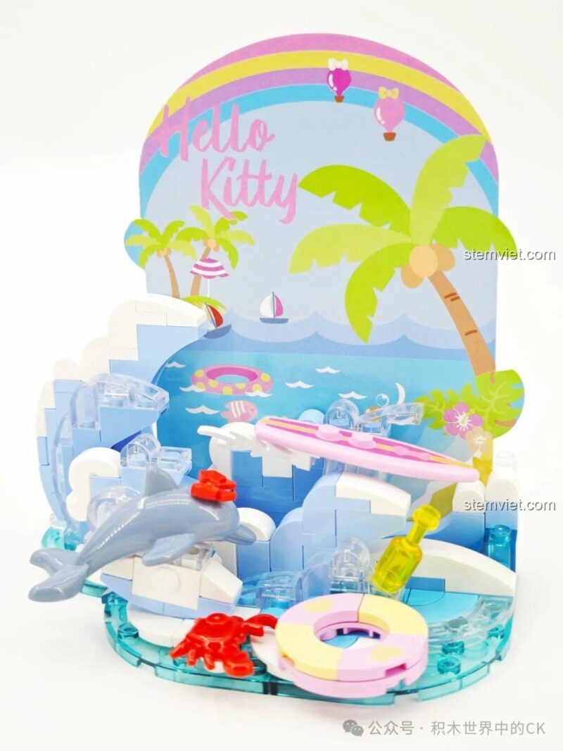 Mô hình Hello Kitty Bãi Biển TOP TOY TC2322 từ phía sau, thể hiện các chi tiết của cảnh tắm nắng
