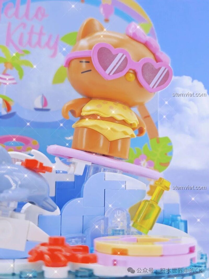 Tổng quan mô hình Hello Kitty Lễ Hội Âm Nhạc TC2324 với Hello Kitty "da nâu" và đĩa nhạc xoay.