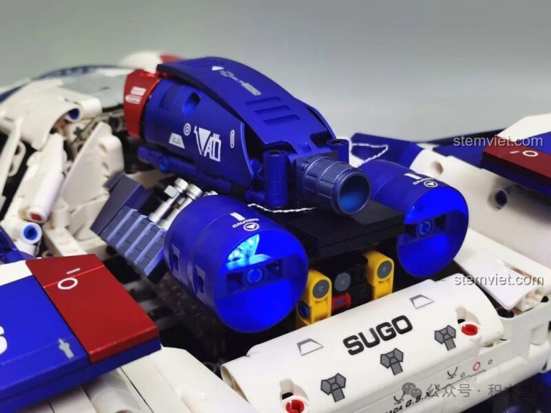 Cận cảnh chi tiết hệ thống tăng tốc Booster của mô hình Xe Đua Asurada G.S.X L7001.