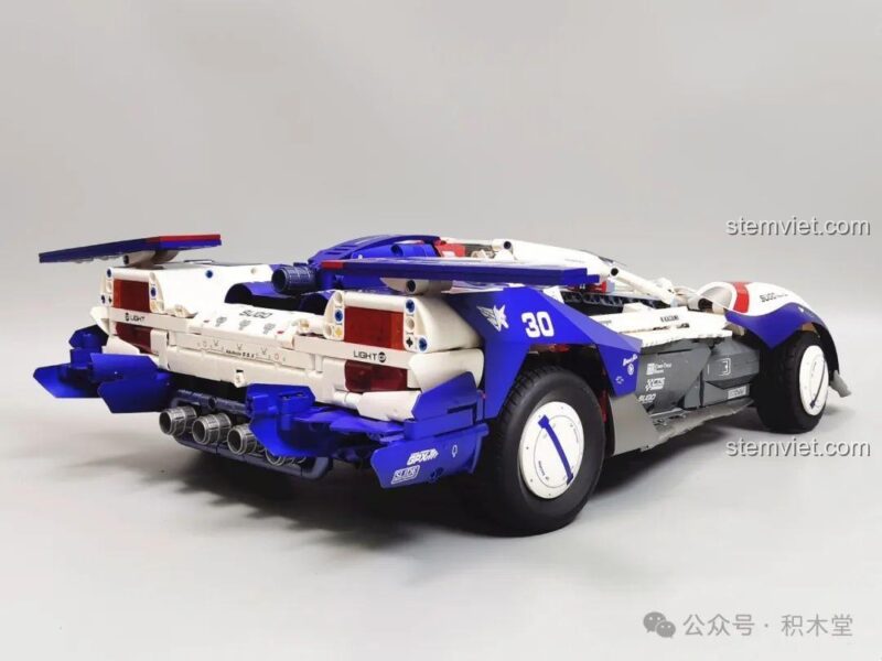 Mô hình Xe Đua Asurada G.S.X L7001 sau khi đã dán decal hoàn chỉnh, góc nhìn từ bên hông.