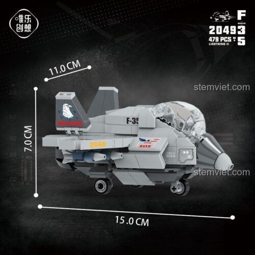 Kích thước mô hình máy bay F-35 2049, thể hiện chiều dài 15cm, chiều rộng 11cm, chiều cao 7cm, giúp bé trai 6 tuổi dễ hình dung.