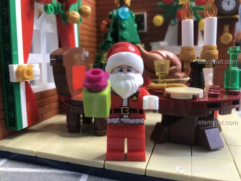 Ông già Noel minifigure được đóng gói riêng biệt trong bộ đồ chơi Wekki 506118, đảm bảo an toàn và chất lượng.