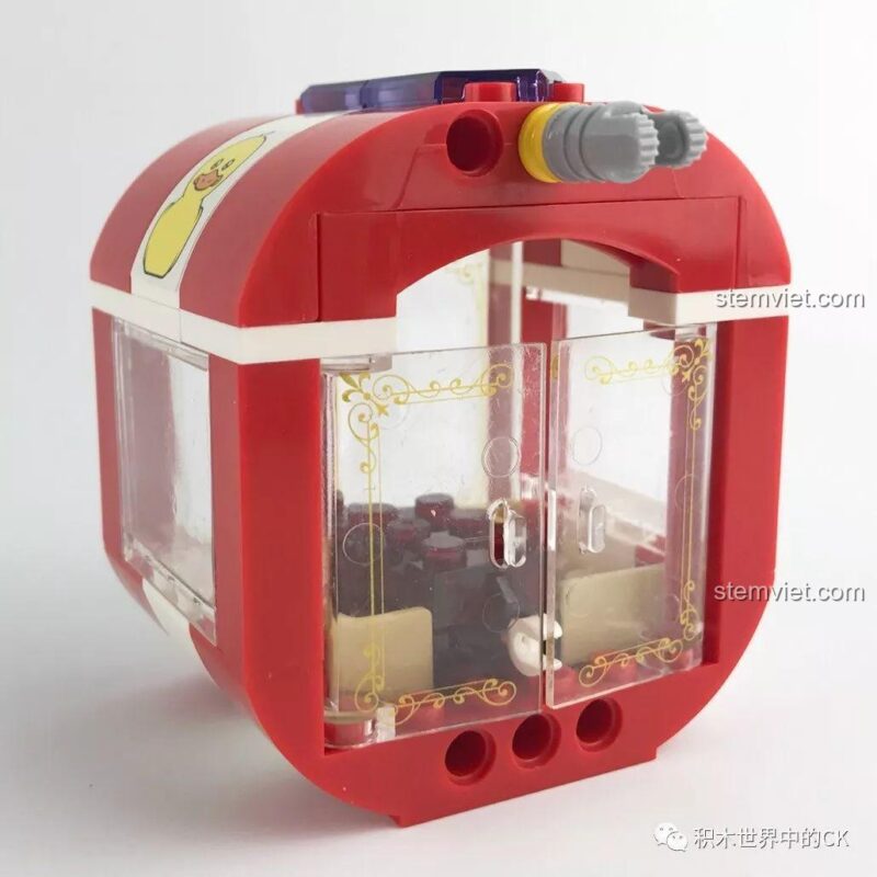 Mô hình Vòng Quay Mặt Trời Winner 7036 hoàn thiện với đầy đủ cabin và 11 minifigures.