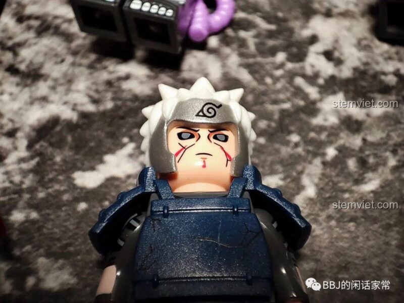 Ảnh review minifigure Senju Tobirama (Hokage Đệ Nhị) trong trạng thái Uế Thổ Chuyển Sinh, bộ WM6108. Đồ chơi mô hình nhân vật Naruto WM Blocks.