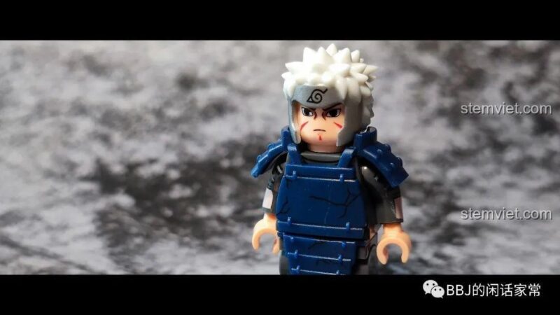 Ảnh review minifigure Senju Tobirama (Hokage Đệ Nhị) với biểu cảm chiến đấu, bộ WM6108. Đồ chơi mô hình Naruto cho bé trai.