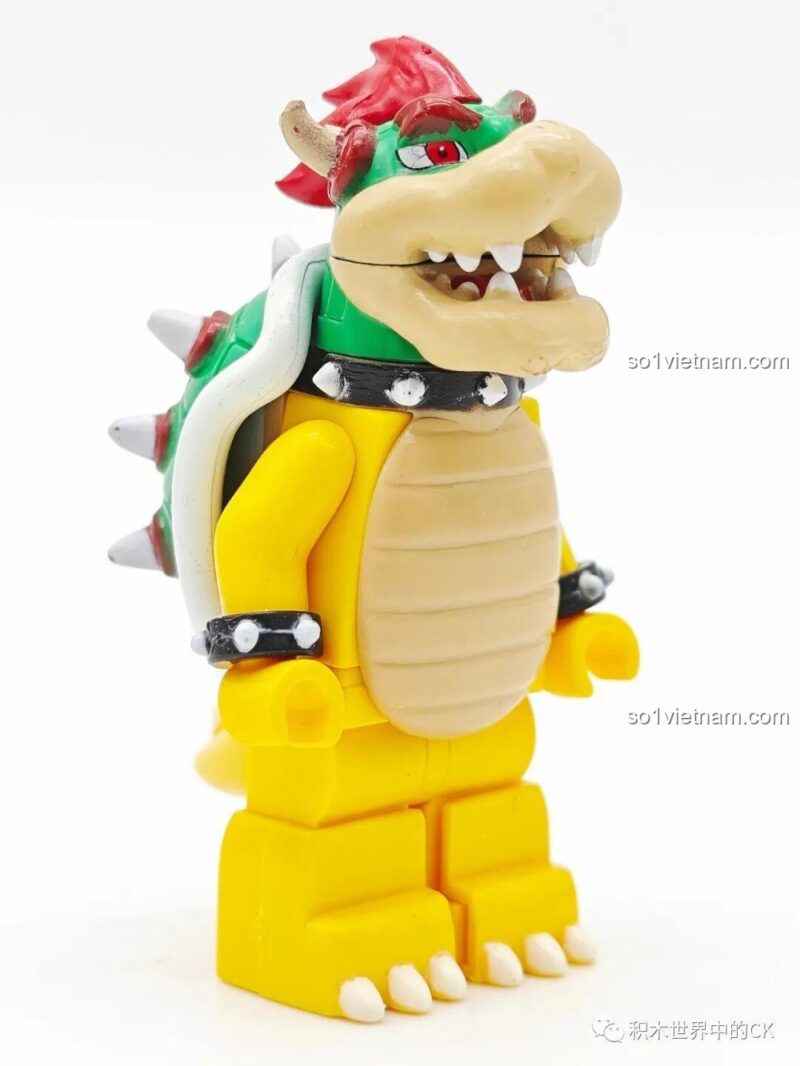 Mô hình Bowser WM2292 nhìn từ phía sau, khoe trọn chiếc mai rùa đặc trưng. Minifigure Bowser WM2292 chất lượng cao.