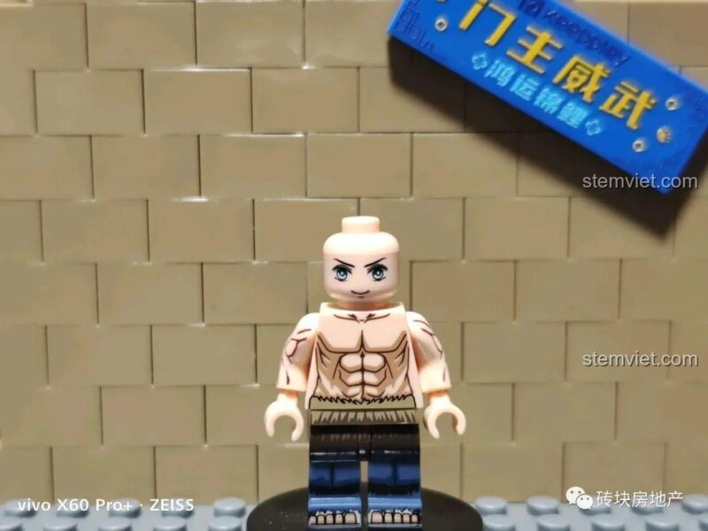 Minifigure Hashibira Inosuke WM6116 khi bỏ mặt nạ heo rừng. Khuôn mặt xinh gái được tái hiện chuẩn xác.