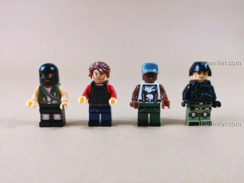 4 minifigure lính đặc nhiệm và phản diện trong bộ lắp ráp WOMA C0195 Trở Lại Chiến Trường: Xâm Nhập Sâu Vào Địch.