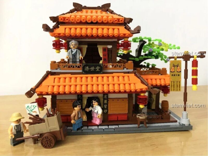 Hình ảnh review thực tế bộ xếp hình WOMA C0340 Hiệu thuốc Tế Thế Đường, một lựa chọn thay thế LEGO giá tốt.