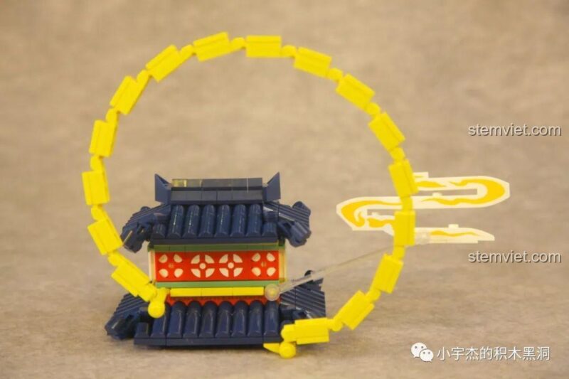 Các linh kiện từ túi số 2 của bộ lắp ghép Túy Hoa Các WOMA C0349, đa dạng màu sắc