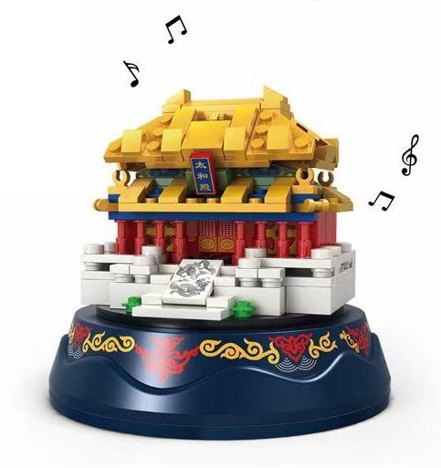 Mô hình hoàn thiện của bộ lắp ghép Thái Hòa Điện WOMA C0369, một chiếc hộp nhạc độc đáo với phần đế xoay và các chi tiết kiến trúc tinh xảo. Món quà tuyệt vời cho bé gái 6 tuổi.