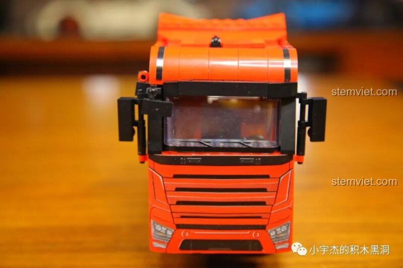 Chi tiết phần đuôi xe và khớp nối rơ moóc của bộ lắp ráp WOMA C0625.