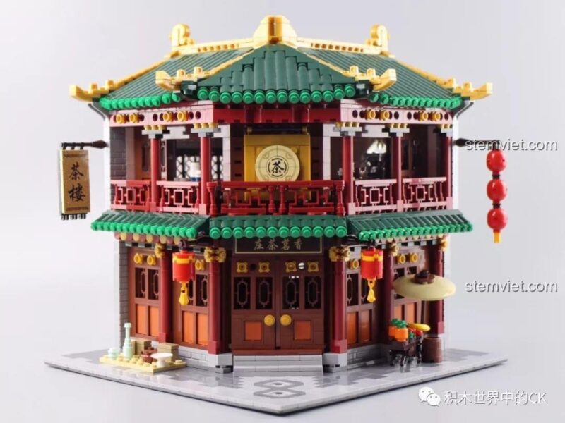 Bên trong hộp đồ chơi mô hình Xingbao là các túi chi tiết được đánh số thứ tự rõ ràng, giúp quá trình lắp ráp dễ dàng.