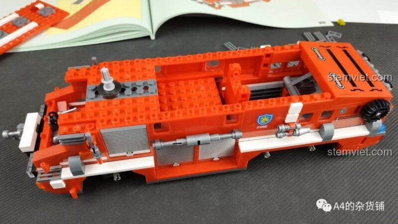 Các túi chi tiết cho bước 3 của bộ lắp ghép Xingbao XB-03030 Xe Cứu Hỏa Chữa Cháy, 720 mảnh, cho bé trai 6 tuổi.