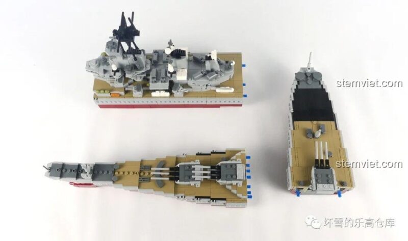 Các phần thân tàu của Thiết giáp hạm USS Missouri XB-06030 có thể tách rời, bộ đồ chơi lắp ráp Xingbao 2631 mảnh, tiện lợi cho việc trưng bày.