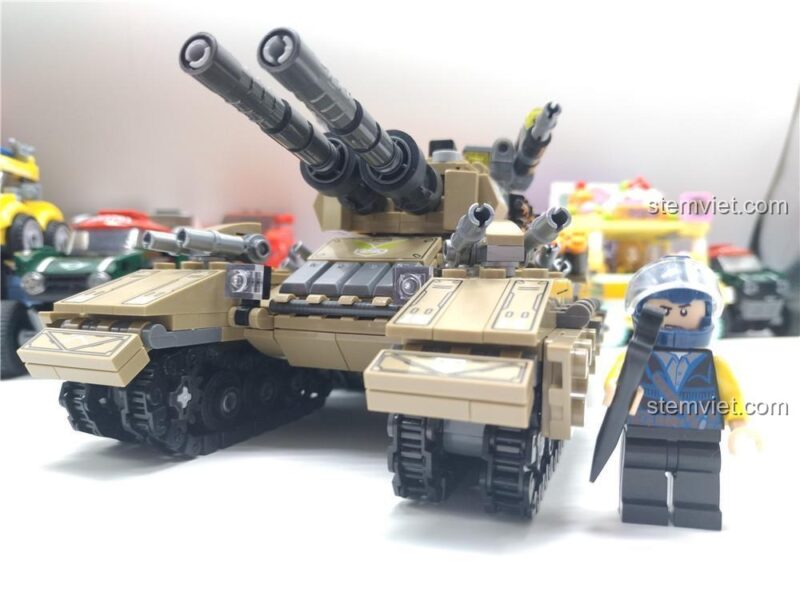 Mô hình Xe Tăng Hợp Thể XB13005 và minifigure lính, đồ chơi mô hình XINGBAO cho con trai.
