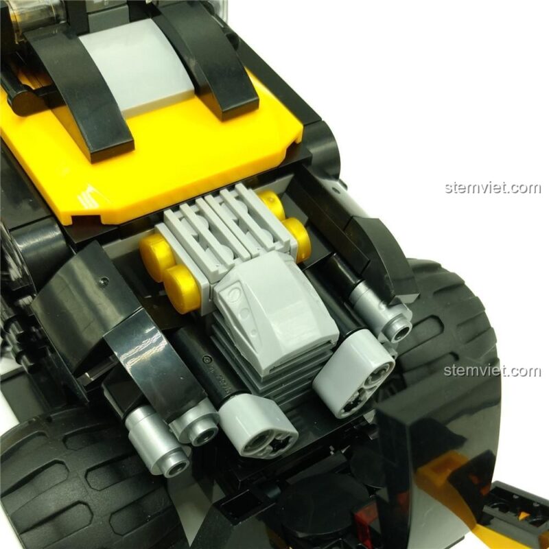 Mô hình động cơ bên trong xe off-road khám phá rừng rậm XINGBAO, một chi tiết thú vị cho các bé trai.