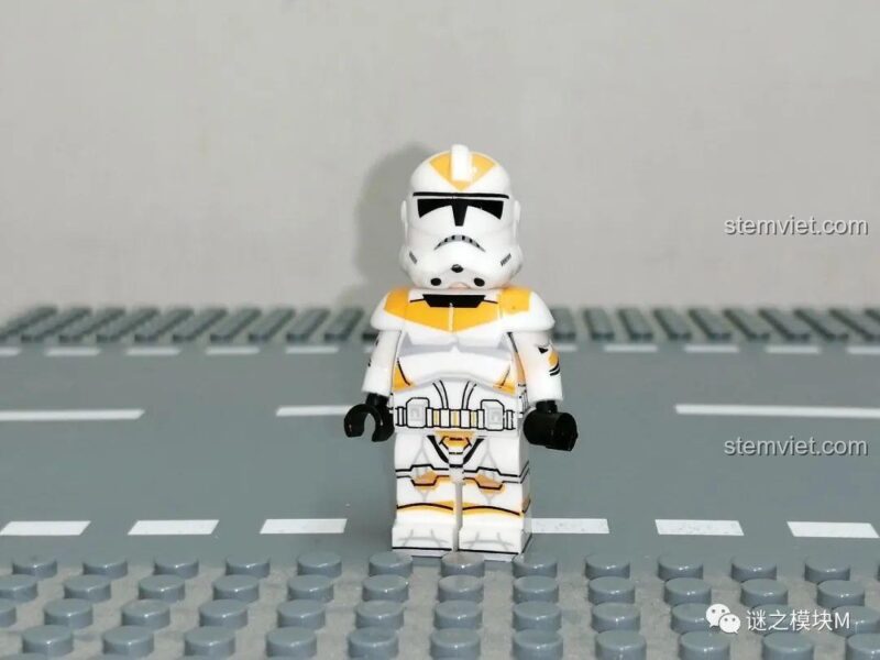 Bộ 8 Minifigure Chiến Binh Sao Hỏa XINH X0300 - 327th Legion Commander