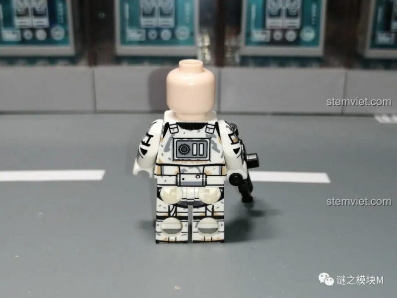 Minifigure Battle Damaged Stormtrooper từ Lính Đế Chế Star Wars 0307, chi tiết sắc nét, đồ chơi mô hình cho bé trai 6 tuổi.