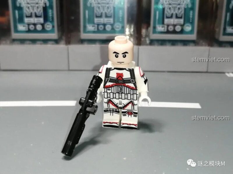 Minifigure Incinerator Stormtrooper từ bộ đồ chơi XINH X0307, lính Stormtrooper đặc biệt, chi tiết in ấn sắc nét.