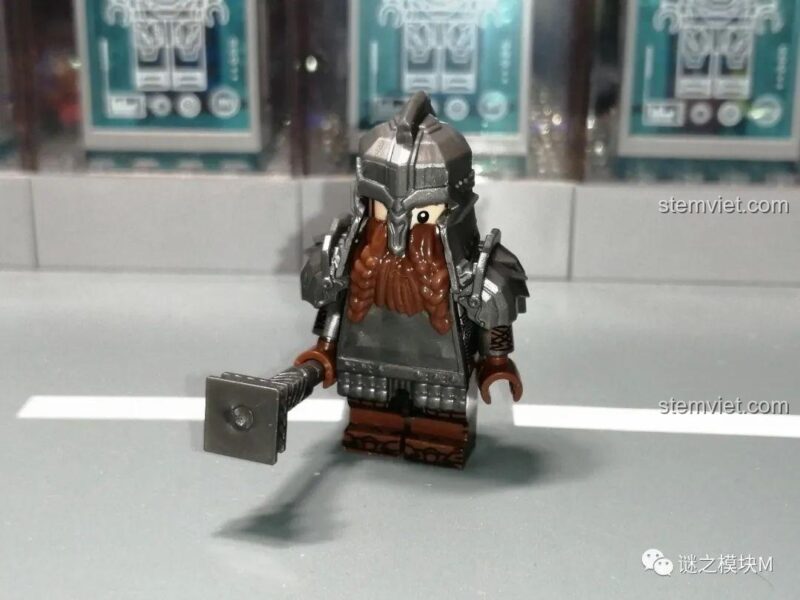 Minifigure chiến binh lùn KORUIT KT1040 cầm rìu và khiên, không liên quan đến sản phẩm XINH X0314