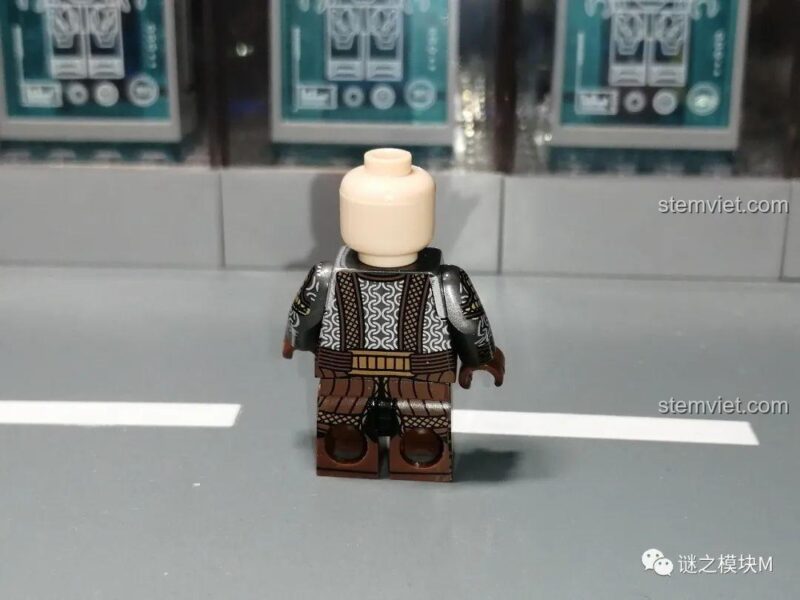 Minifigure chiến binh lùn KORUIT KT1040 cầm kiếm và khiên, không liên quan đến sản phẩm XINH X0314
