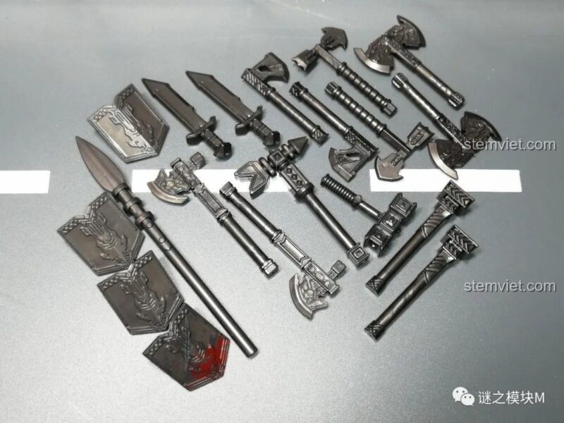 Lính Người Lùn 314, vũ khí đa dạng: rìu, búa, kiếm, giáo, cho bé trai 8 tuổi.