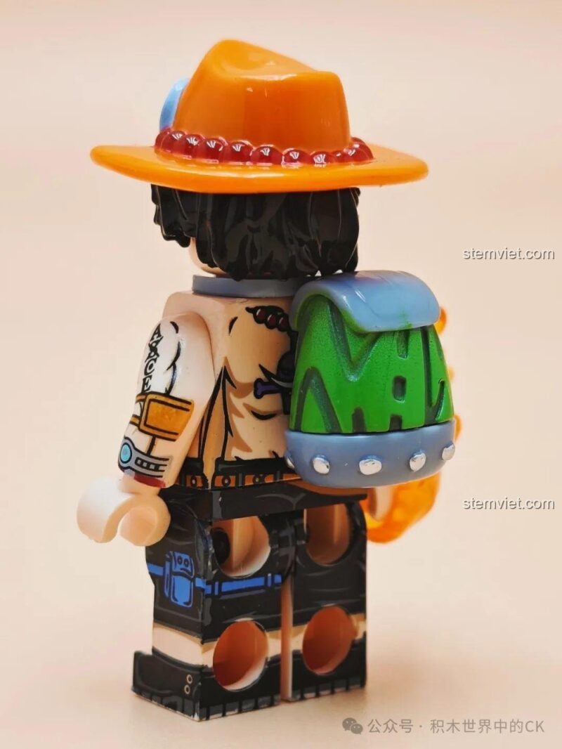 Bộ 8 Nhân vật One Piece XINH X0353 - Chi tiết nhân vật Monkey D Garp