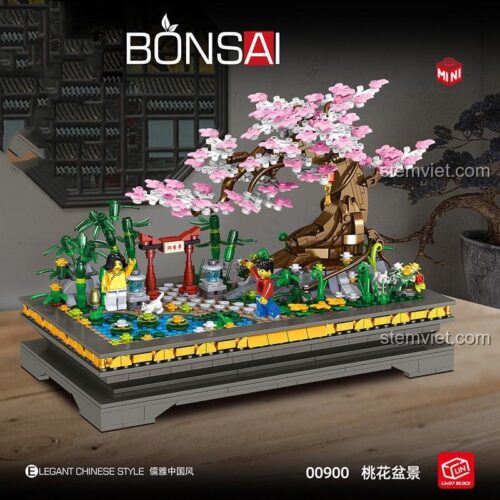 Cận cảnh cây đào hồng và các chi tiết trang trí trong bộ lắp ghép ZHEGAO 00900 Bồn Cây Đào Phong Cách Trung Hoa