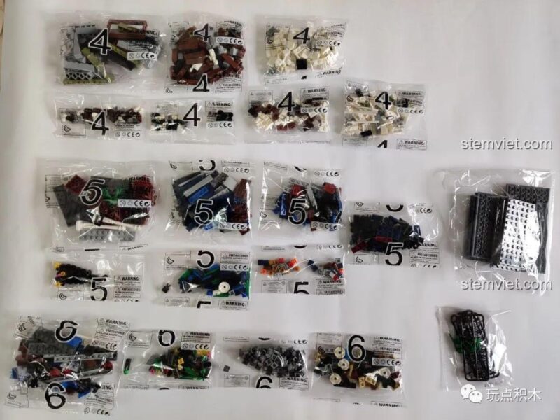 Các túi mảnh ghép số 4, 5, 6 của bộ đồ chơi ZHEGAO QL0920 Nhà hàng lãng mạn, phân loại rõ ràng.