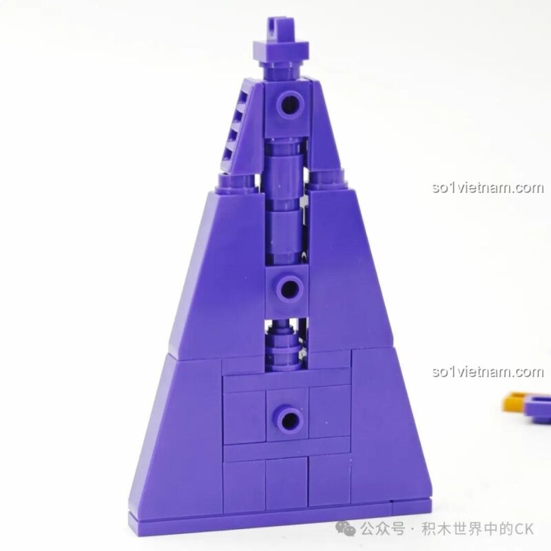 Quá trình lắp ráp bộ đồ chơi lắp ráp BAKA 33210 Lâu đài Ma thuật, thể hiện sự phức tạp và thú vị của 8514 mảnh ghép, dành cho con trai 14 tuổi, giá tốt.