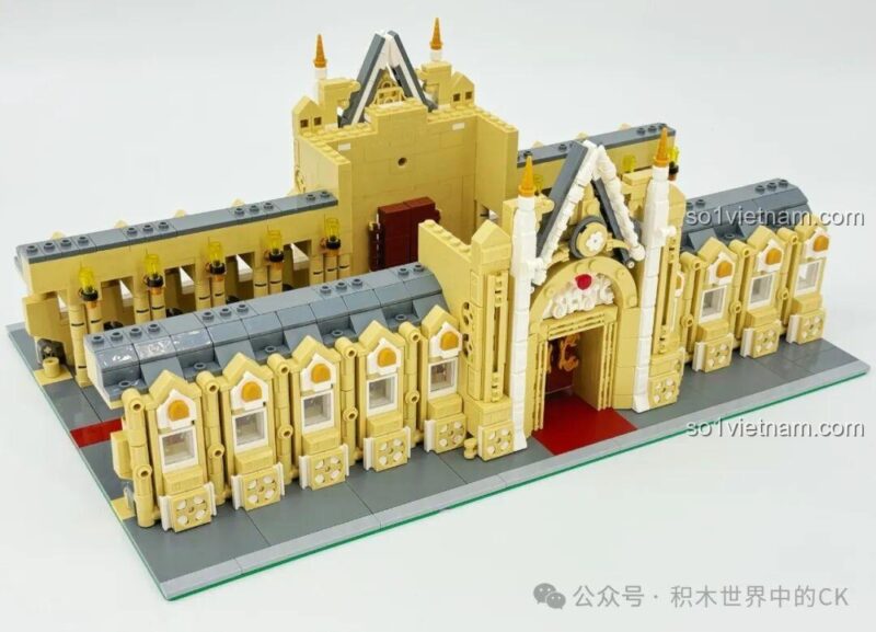 Quá trình lắp ráp mô hình Nhà thờ Đức Bà Paris BAKA 33213, thể hiện các giai đoạn xây dựng chi tiết của công trình kiến trúc