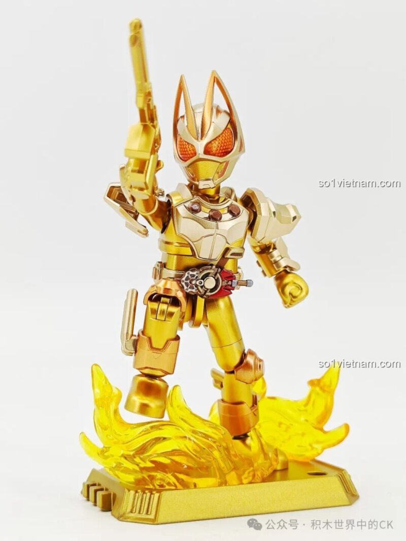 Kamen Rider Geats tạo dáng ngầu với súng trên đế trưng bày.