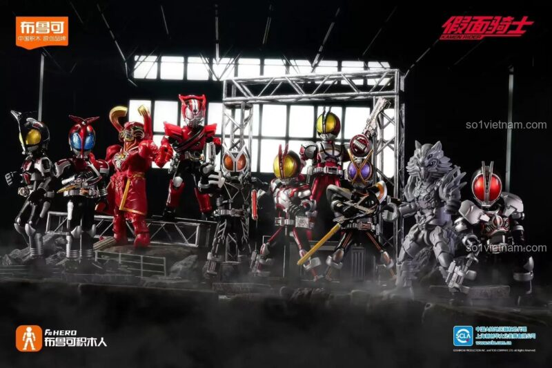 Figure Kamen Rider 4202 Blokees, cảnh nhóm nhân vật Kamen Rider chiến đấu trong diorama ấn tượng, đồ chơi mô hình chất lượng cao.