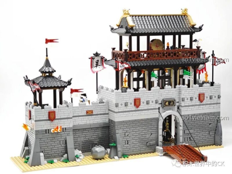 Chi tiết mô hình Tam Quốc Thành Trì Decool 20512