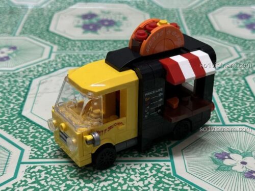 đồ chơi mô hình Decool 22046, chi tiết bảng giá và dòng chữ "Isn't it delicious" trên xe bán hàng lưu động, phù hợp bé trai 8 tuổi, chất lượng cao.