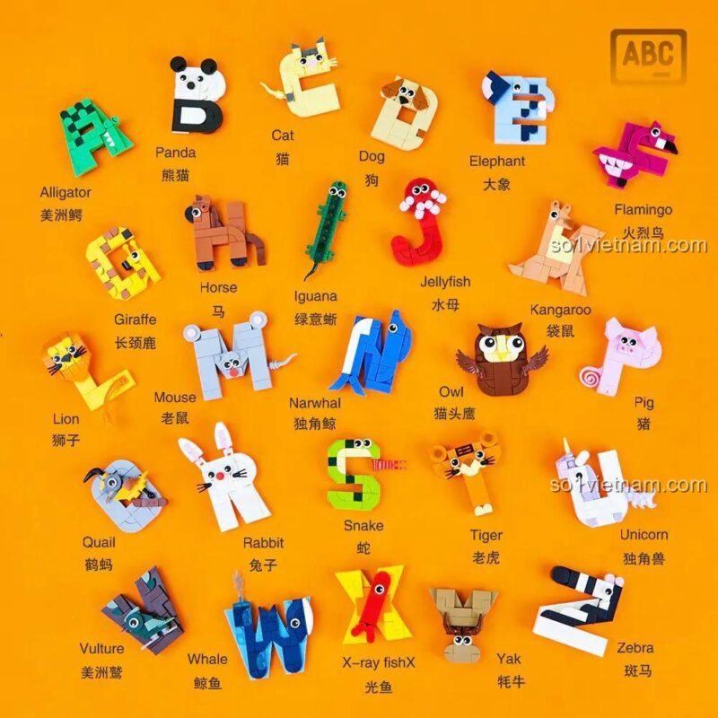Học tiếng Anh qua đồ chơi giáo dục DK 5004. Bé có thể ghép chữ 'ANIMALS BRICK' từ các mô hình con vật.