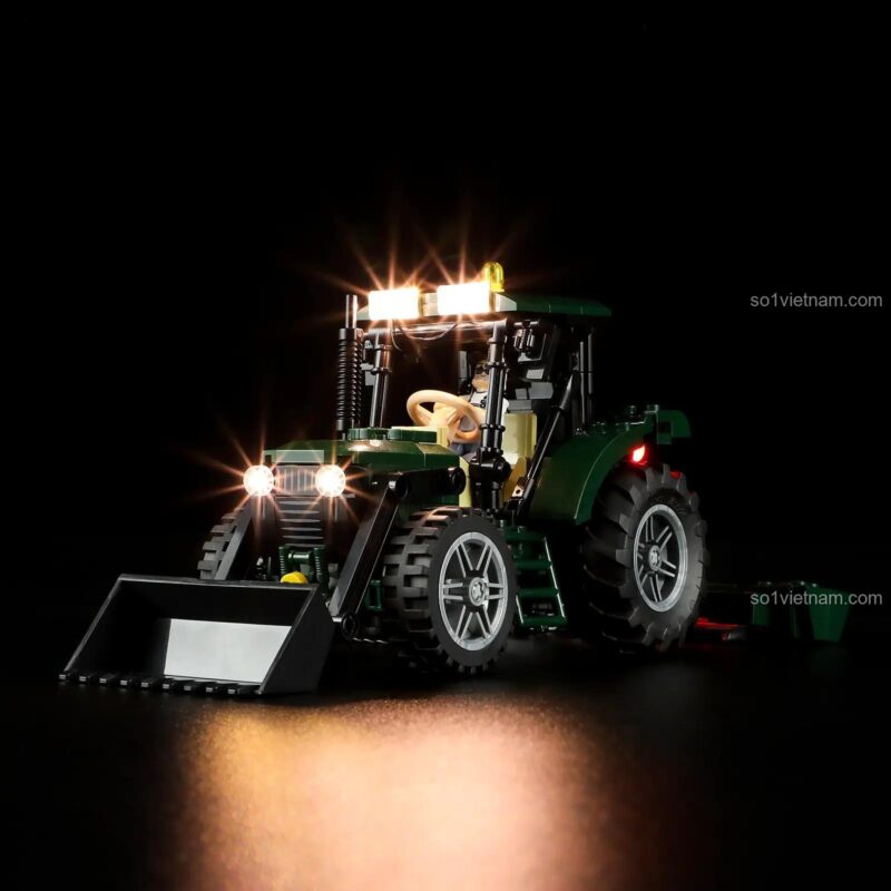 Máy kéo nông trại Funwhole F9205 với đèn LED sáng rực rỡ trong bóng tối, đồ chơi lắp ráp cho bé 8 tuổi