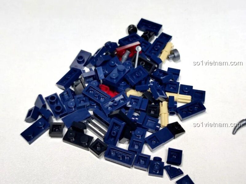 Các mảnh ghép chi tiết của bộ đồ chơi xe Cobra 427 mui trần GAOMISI T1100