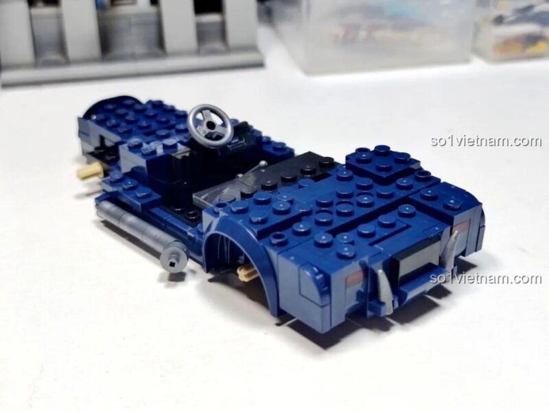 Mô hình xe Cobra 427 mui trần GAOMISI T1100 có minifigure đang ngồi lái