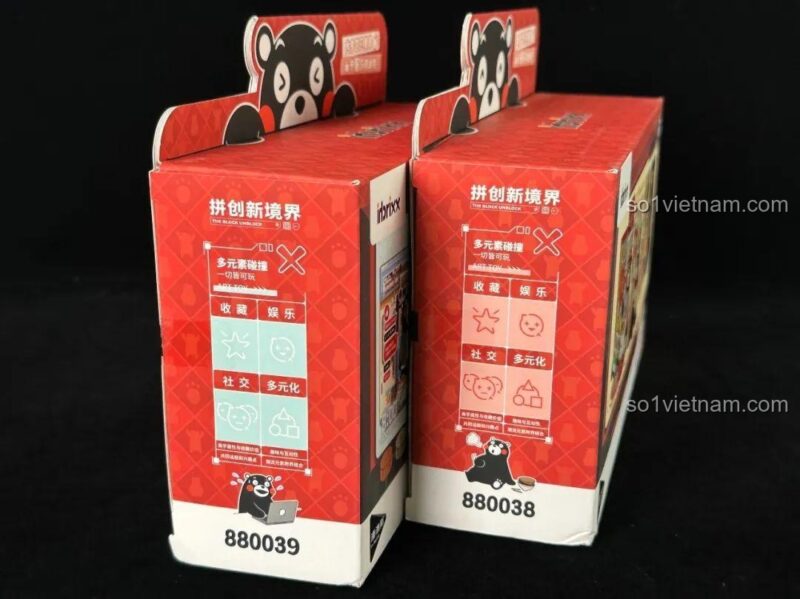 Hai hộp bộ lắp ghép Linh vật Kumamon và 880039, lựa chọn đa dạng cho bé trai bé gái 6 tuổi.