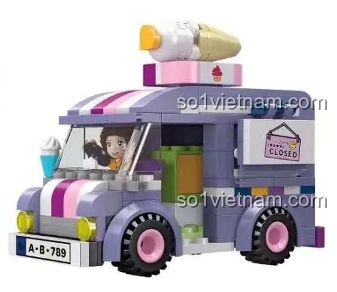 Xe kem Dream Town JIE STAR 59234 nhìn từ bên cạnh, có minifigure cầm kem
