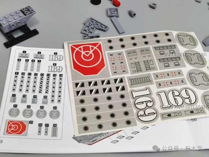 Mô hình JIQILE 42046 Tàu khu trục tên lửa lớn nhìn từ phía sau