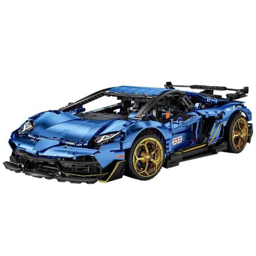 Ảnh chụp chính diện bộ lắp ráp Siêu xe Lamborghini Aventador SVJ K-box 10520 màu xanh điện tử, một món đồ chơi mô hình giá rẻ dành cho con trai 14 tuổi.