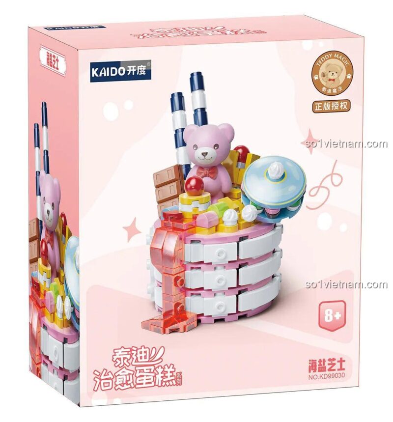 mặt trước hộp đồ chơi mô hình Bánh Kem Gấu Teddy Kaido KD99030, màu hồng trắng xanh dương, phù hợp bé gái 8 tuổi