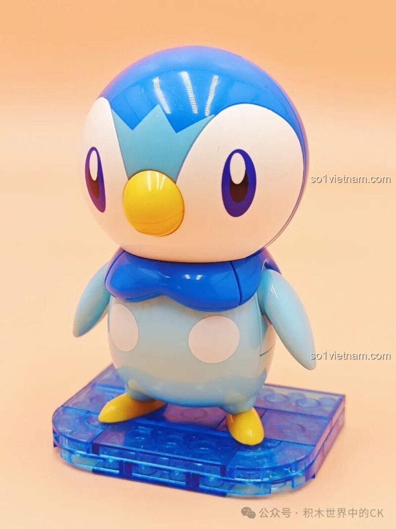 Mô hình Piplup Pokemon K20232 trên nền tím và hồng